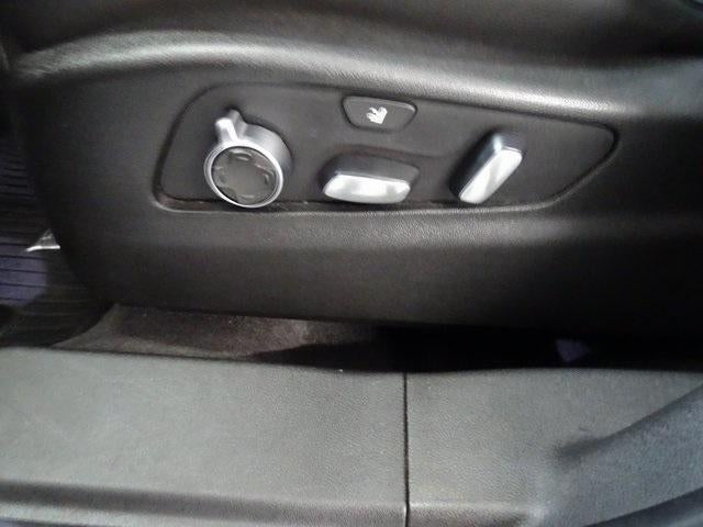 2019 Cadillac XT4 FWD Premium Luxury