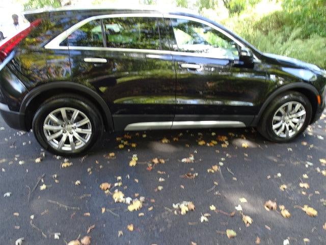 2023 Cadillac XT4 AWD Premium Luxury