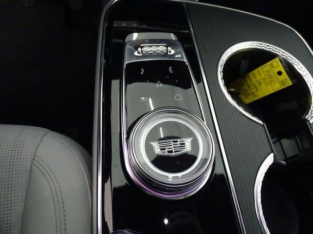 2024 Cadillac LYRIQ Luxury 1