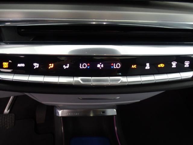 2024 Cadillac LYRIQ Luxury 1