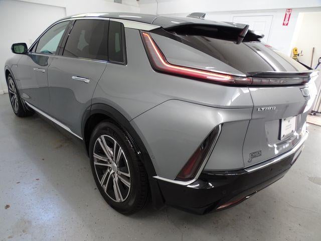 2024 Cadillac LYRIQ Luxury 1