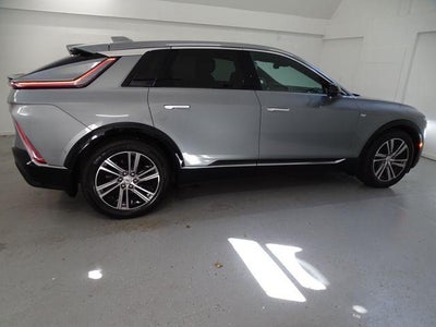 2024 Cadillac LYRIQ Luxury 1