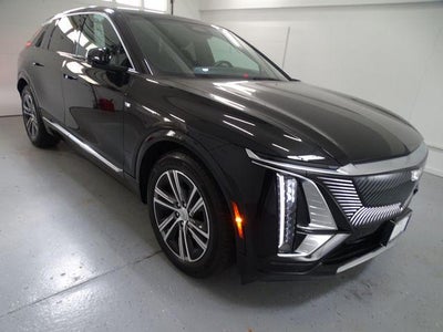 2024 Cadillac LYRIQ Luxury 2