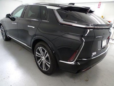 2024 Cadillac LYRIQ Luxury 2