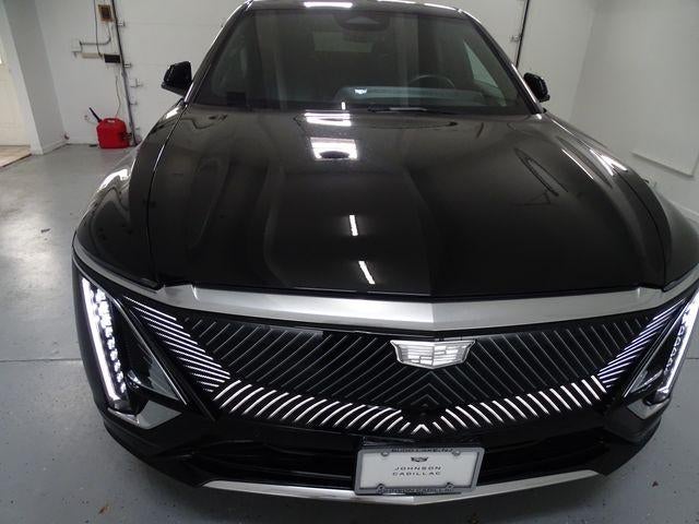 2024 Cadillac LYRIQ Luxury 2