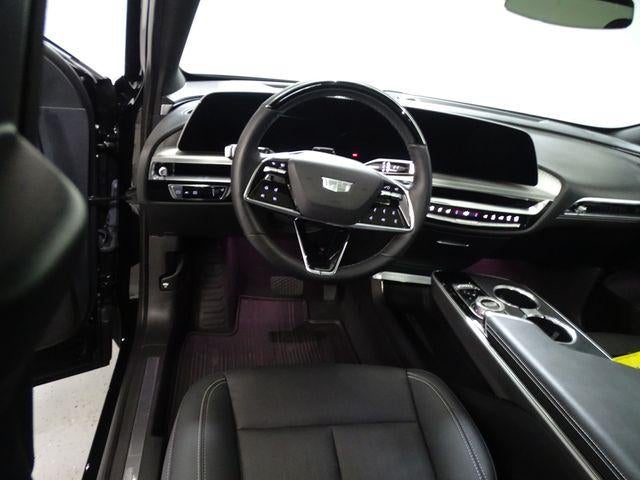 2024 Cadillac LYRIQ Luxury 2