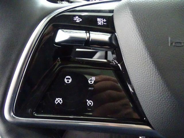 2024 Cadillac LYRIQ Luxury 2