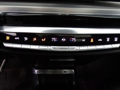 2024 Cadillac LYRIQ Luxury 3