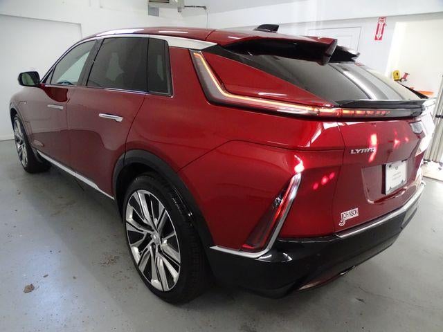 2024 Cadillac LYRIQ Luxury 3