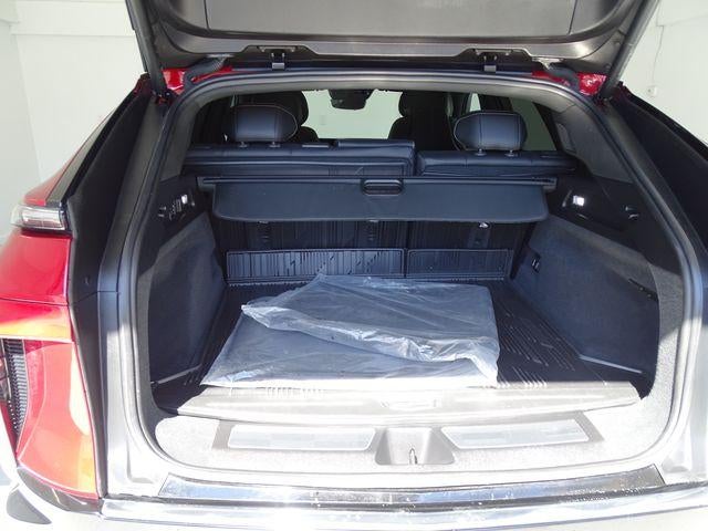 2024 Cadillac LYRIQ Luxury 3