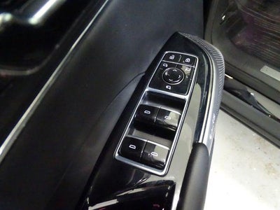 2024 Cadillac LYRIQ Luxury 3