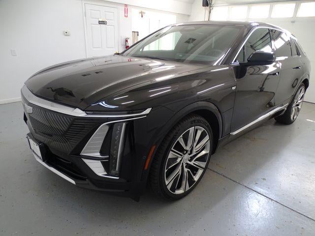 2024 Cadillac LYRIQ Luxury 3