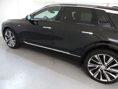2024 Cadillac LYRIQ Luxury 3