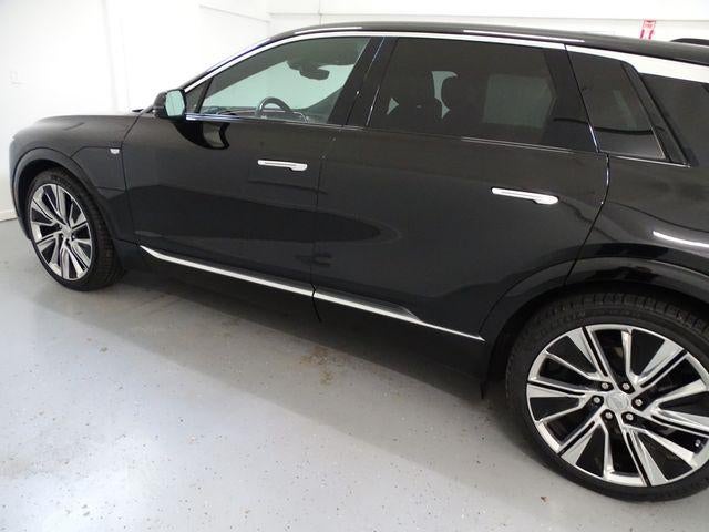 2024 Cadillac LYRIQ Luxury 3
