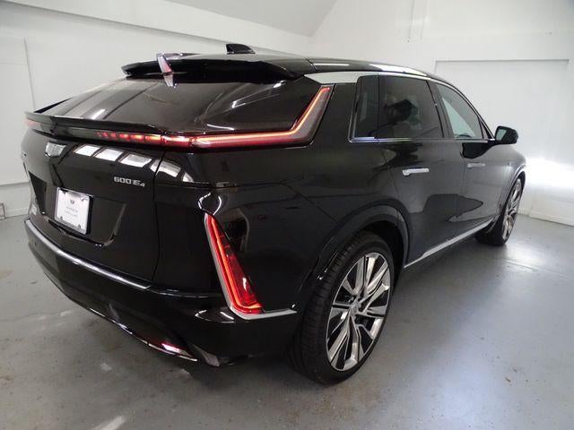 2024 Cadillac LYRIQ Luxury 3
