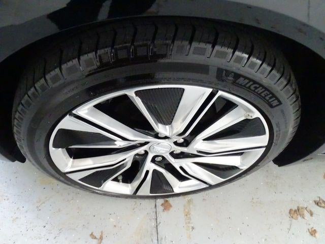 2025 Cadillac LYRIQ Luxury 3