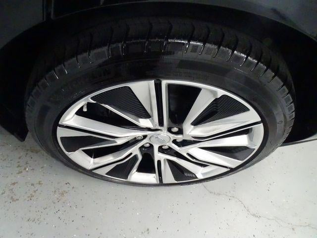 2025 Cadillac LYRIQ Luxury 3