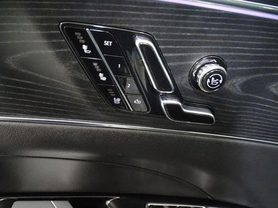 2024 Cadillac LYRIQ Sport 2