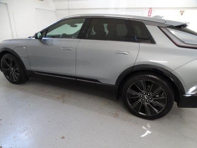 2024 Cadillac LYRIQ Sport 3