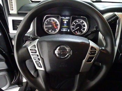 2017 Nissan TITAN SV