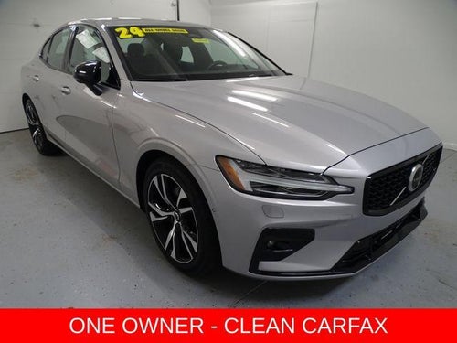 2024 Volvo S60 Plus Dark Theme