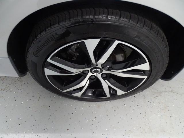 2024 Volvo S60 Plus Dark Theme