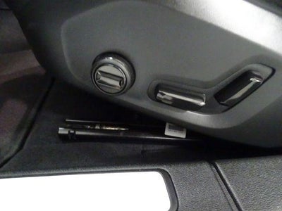 2024 Volvo S60 Plus Dark Theme