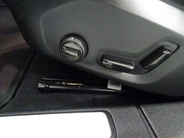 2024 Volvo S60 Plus Dark Theme