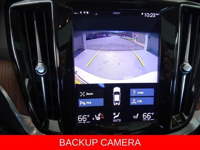 2022 Volvo S60 Momentum