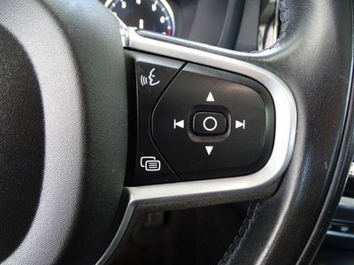 2022 Volvo S60 Momentum