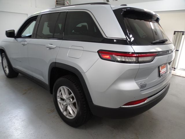 2023 Jeep Grand Cherokee Laredo X