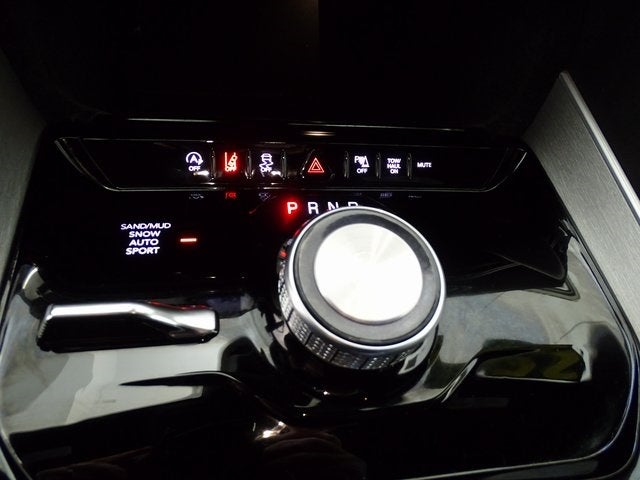 2025 Jeep Wagoneer Base