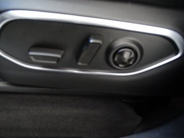 2025 Jeep Wagoneer Base