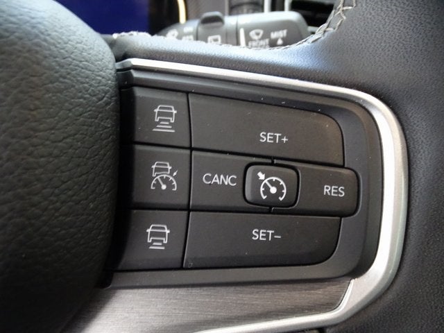 2025 Jeep Wagoneer Base