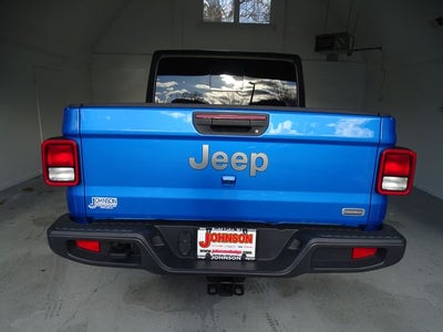 2022 Jeep Gladiator Overland