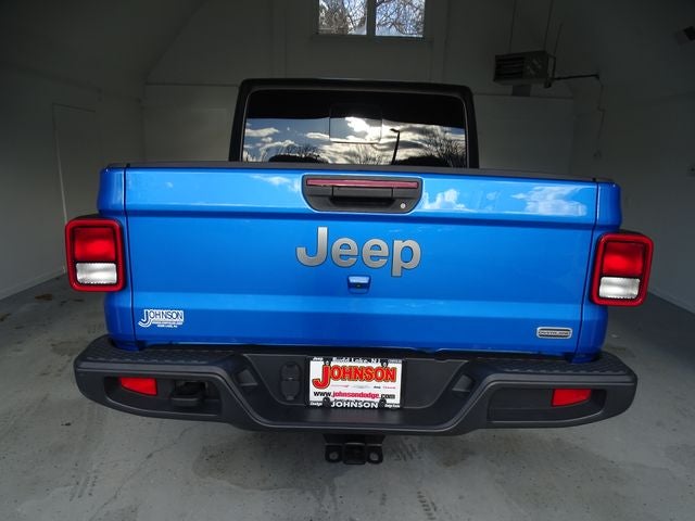 2022 Jeep Gladiator Overland