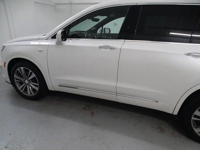 2022 Cadillac XT6 Premium Luxury