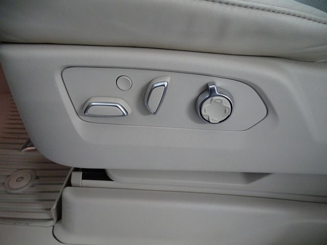 2023 Cadillac Escalade ESV Premium Luxury Platinum