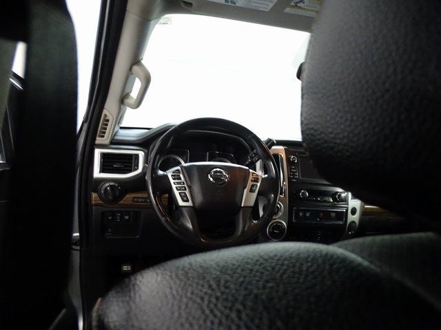 2017 Nissan Titan SL