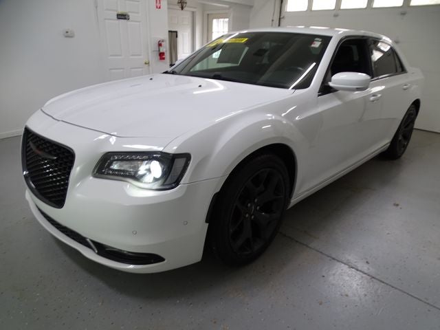 2022 Chrysler 300 S
