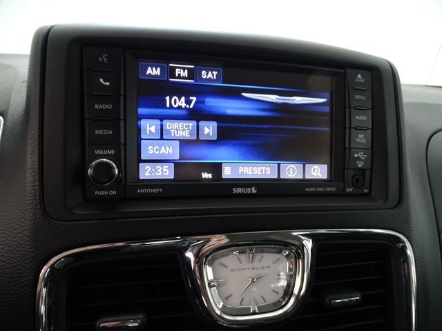 2013 Chrysler Town & Country Touring