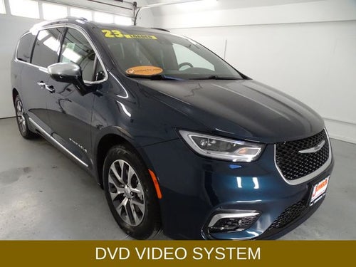 2023 Chrysler Pacifica Hybrid Pinnacle