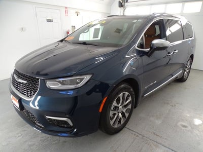 2023 Chrysler Pacifica Hybrid Pinnacle