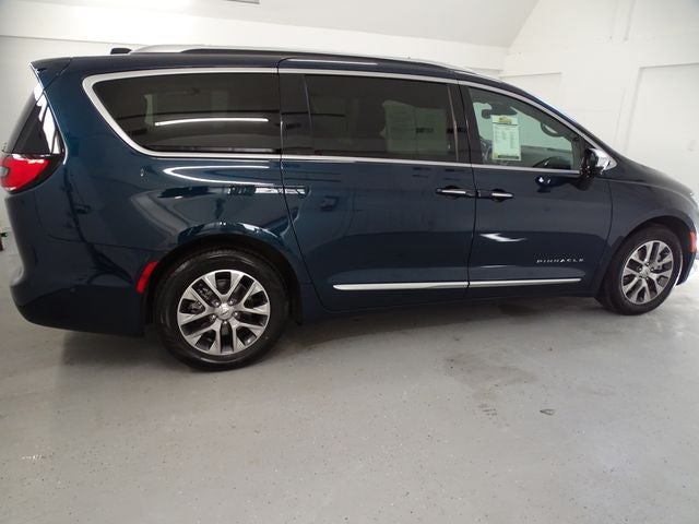 2023 Chrysler Pacifica Hybrid Pinnacle