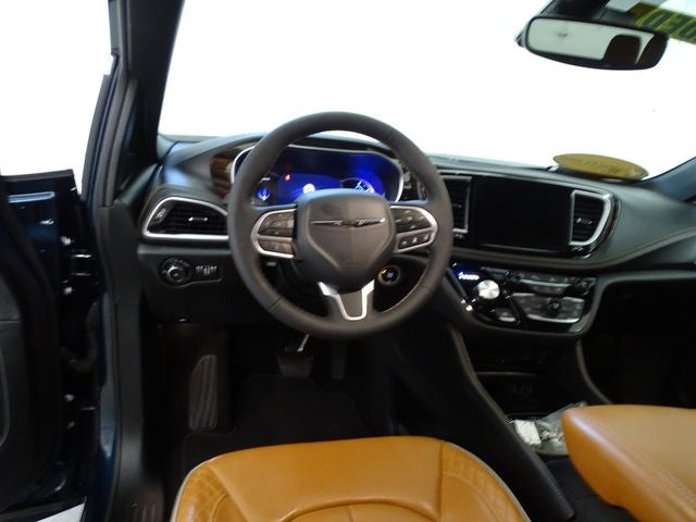 2023 Chrysler Pacifica Hybrid Pinnacle