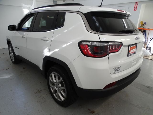 2022 Jeep Compass Latitude Lux