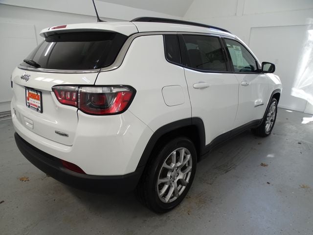 2022 Jeep Compass Latitude Lux