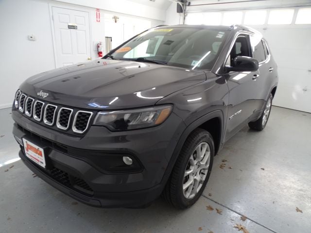 2024 Jeep Compass Latitude Lux