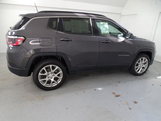2024 Jeep Compass Latitude Lux