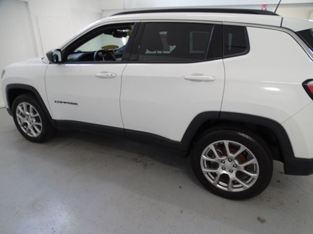 2023 Jeep Compass Latitude Lux
